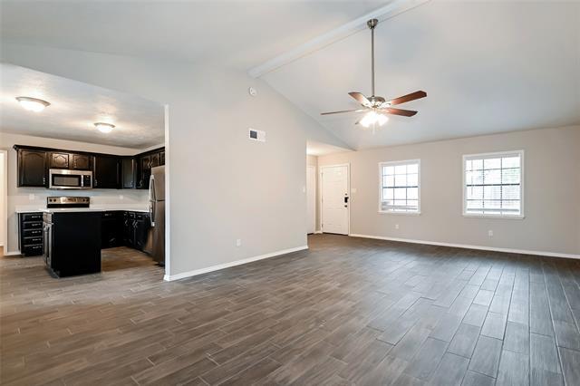 Building Photo - 1704 Panola Dr