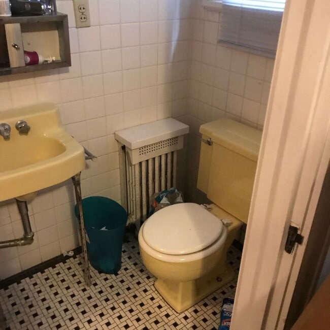 Building Photo - 2974 N Frederick Ave