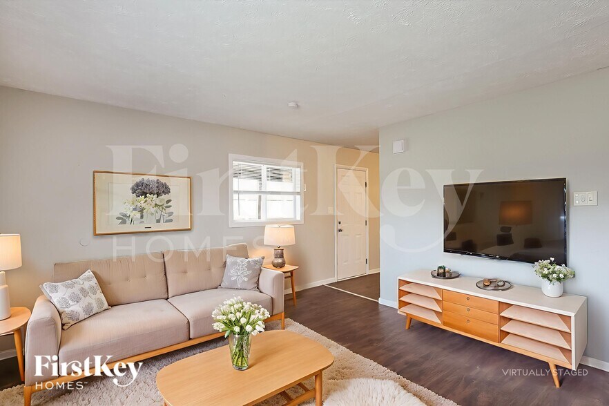 Building Photo - 4622 Karen Dr