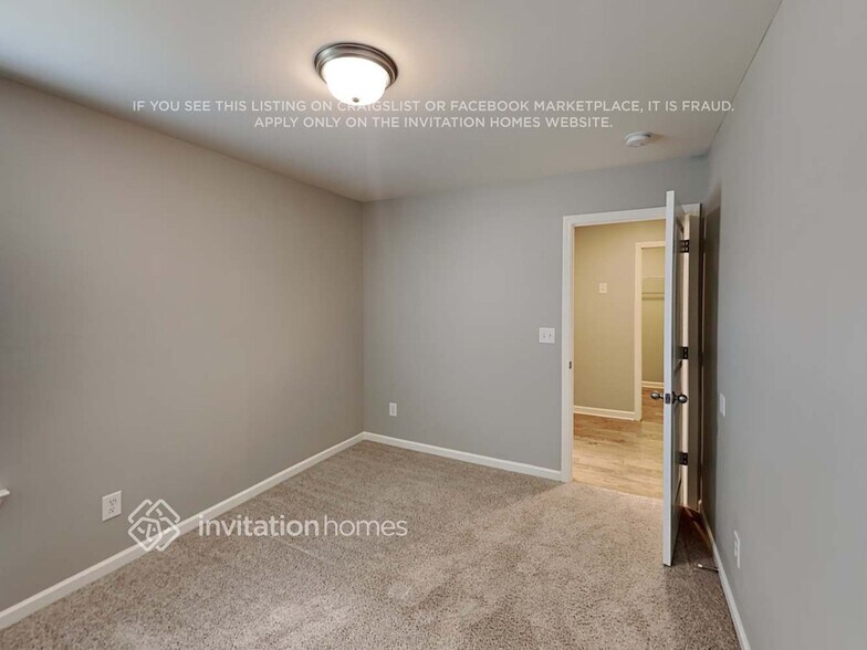 Building Photo - 35 Lantana Crossing