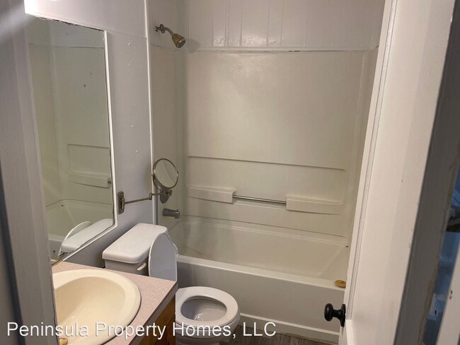 Building Photo - 1 br, 1 bath House - 432 1/2 Seaboard Avenue