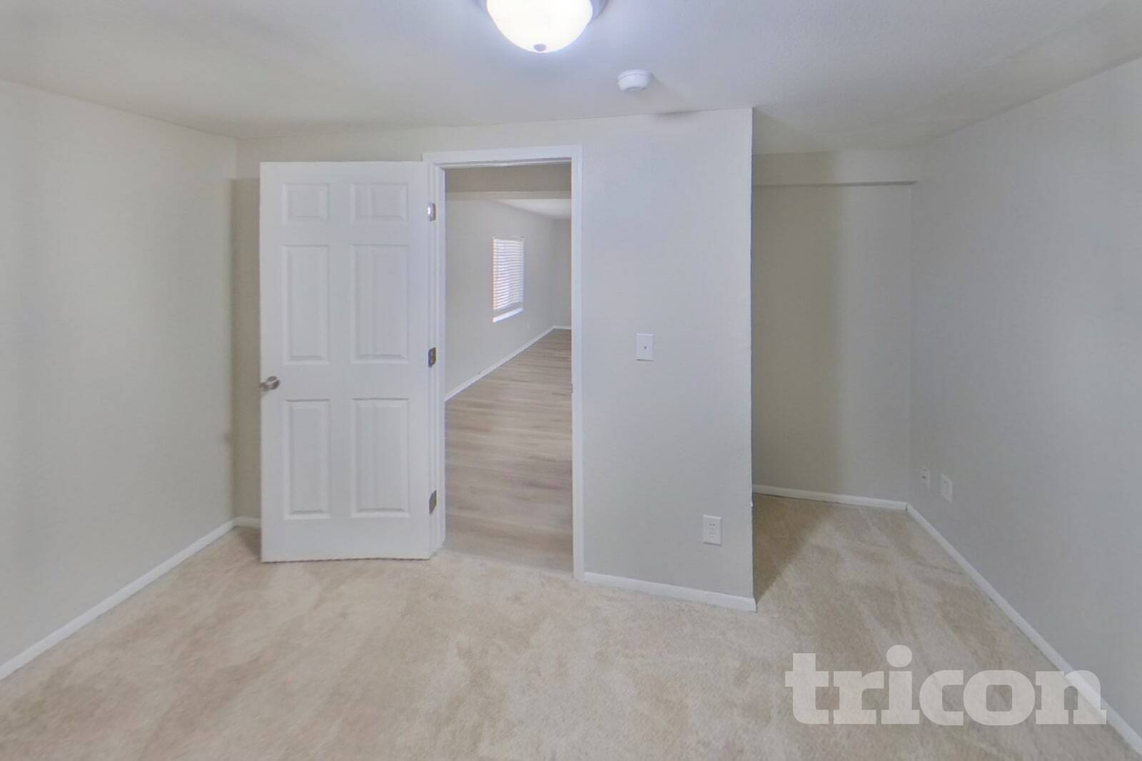 Building Photo - 565 Winebrook Way