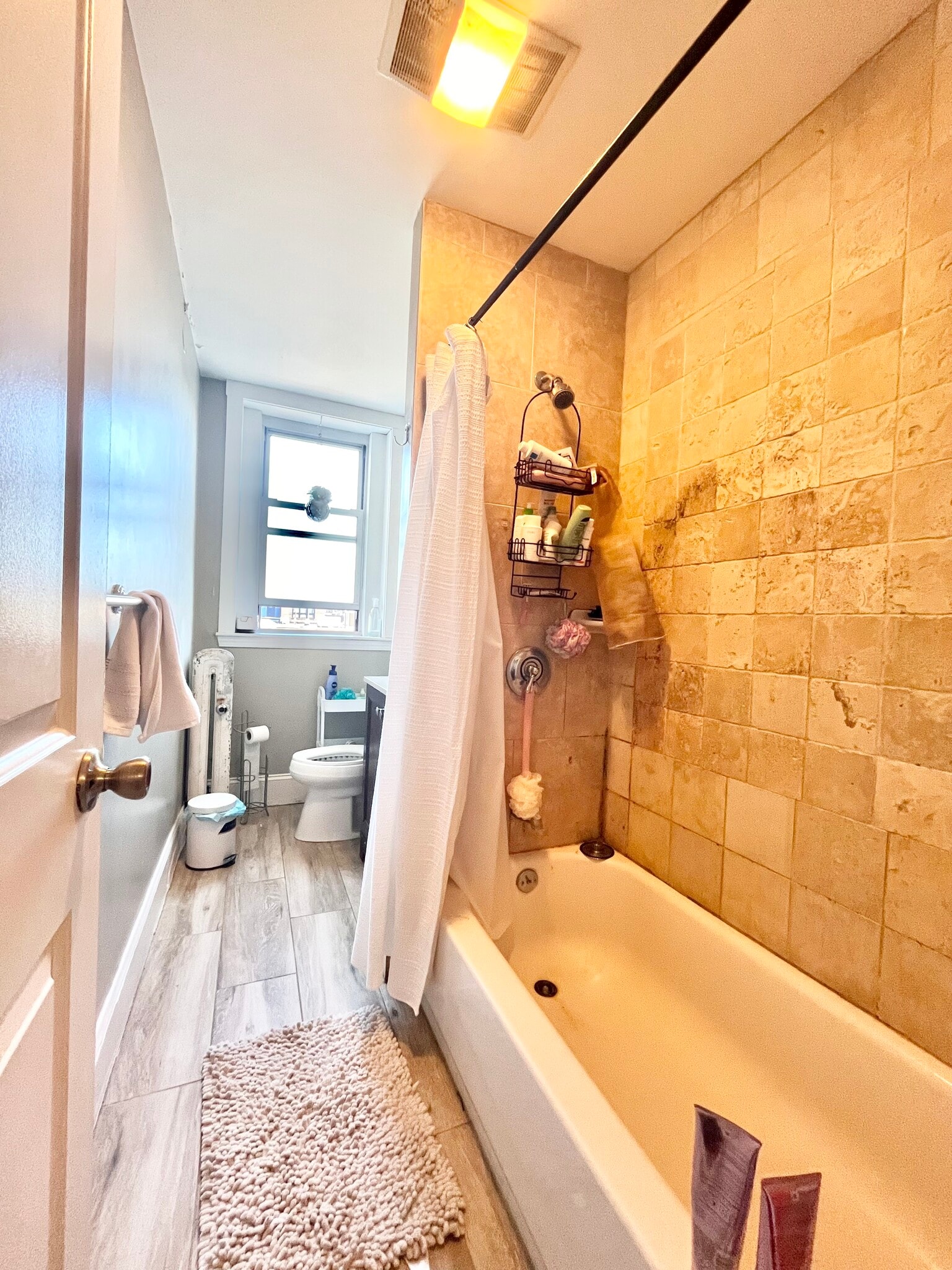 Building Photo - 11 Babcock St