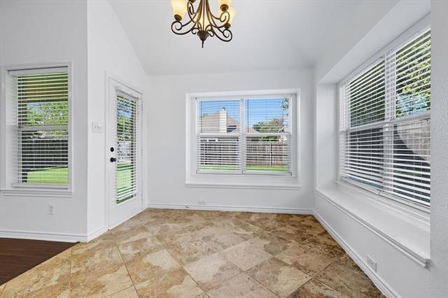 Building Photo - 5904 Meadowglen Dr