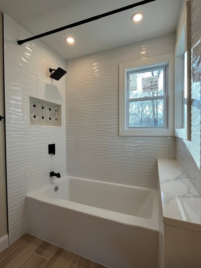 Building Photo - 186 Exton Rd