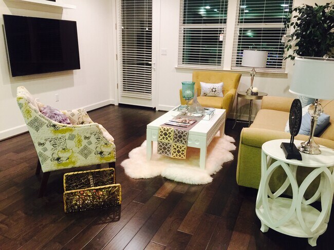 Living Room - 284 Currlin Cir