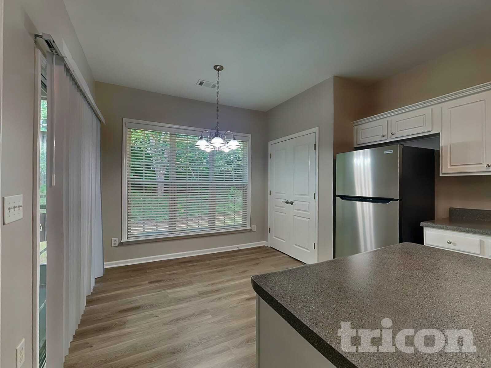 Building Photo - 6740 Waveland Dr