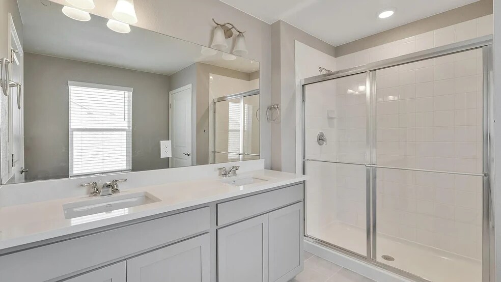 Master Bathroom - 14611 Beebalm Ave
