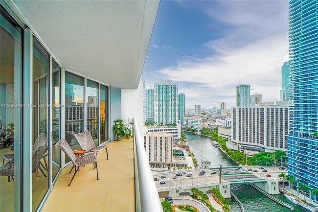 Primary Photo - 475 Brickell Ave