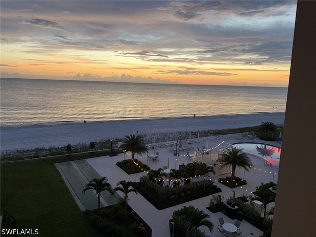 Building Photo - 3443 Gulf Shore Blvd N