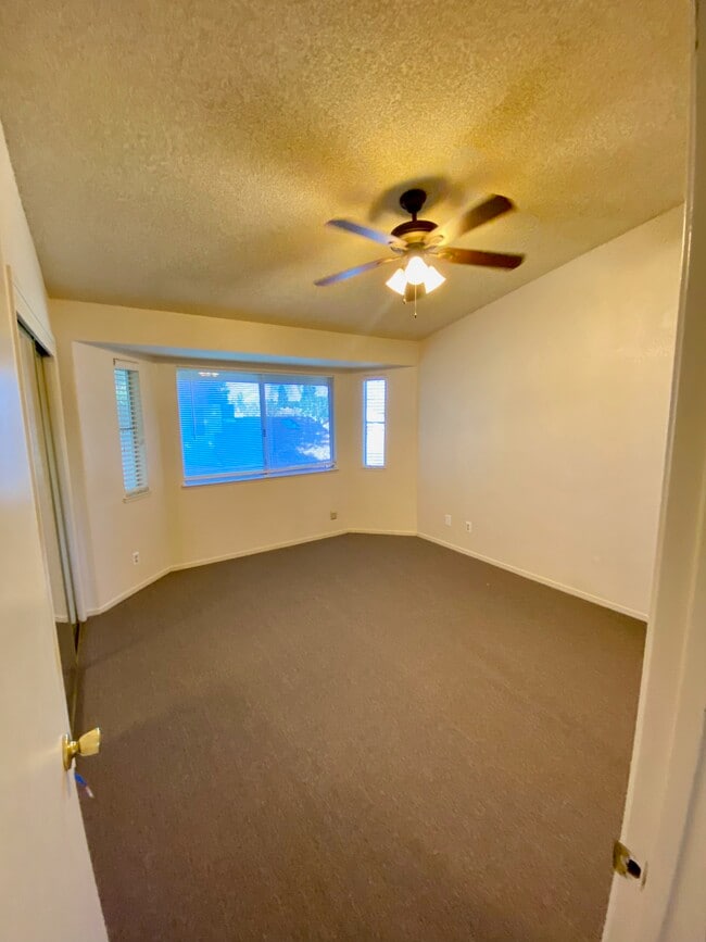 Masters Bedroom - 4600 Beechwood St