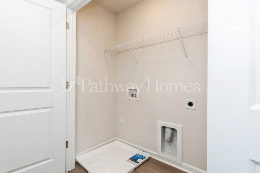 Building Photo - 6248 Lowe Ln