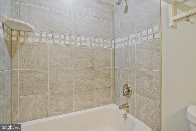 Building Photo - 6024 Rixey Dr