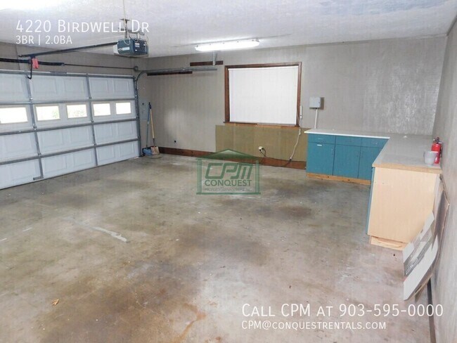Building Photo - 4220 Birdwell Dr