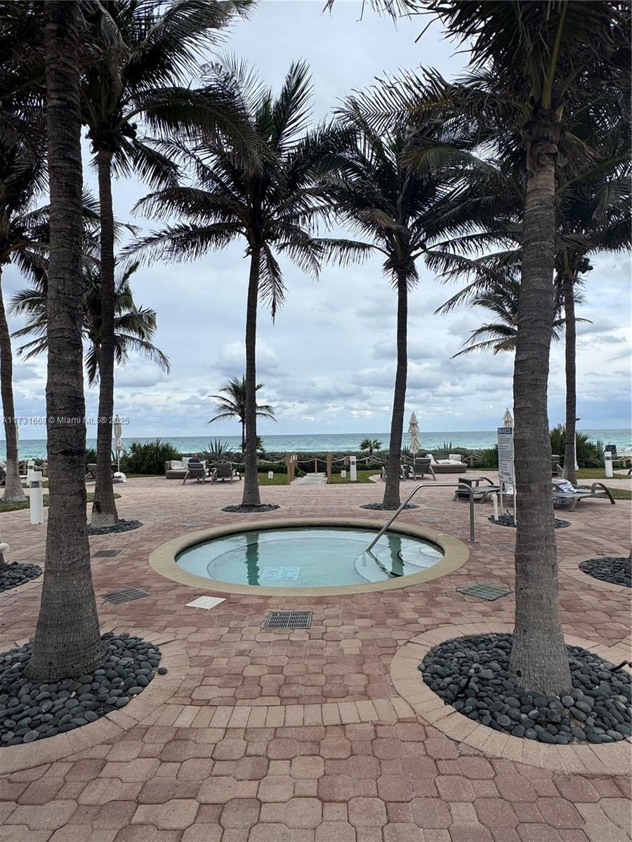 Building Photo - 18201 Collins Ave