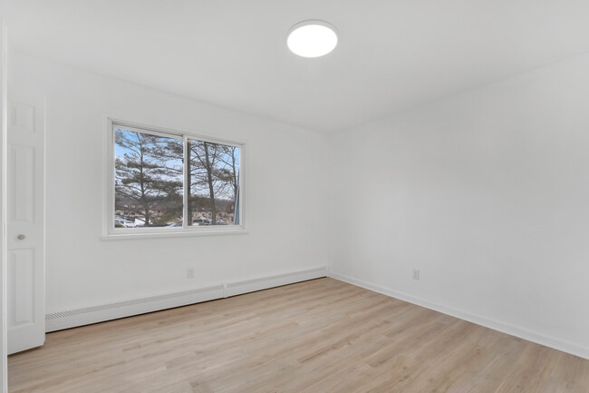 Building Photo - 4518 Washington Square Dr