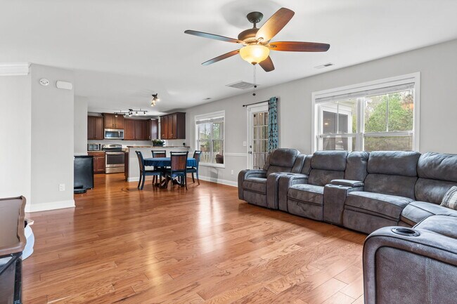 Building Photo - Slater Way