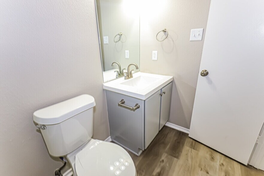 Building Photo - 2111 Paddle Creek