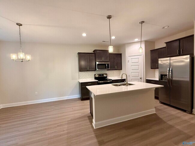 Building Photo - 4018 Rockland Cir SE