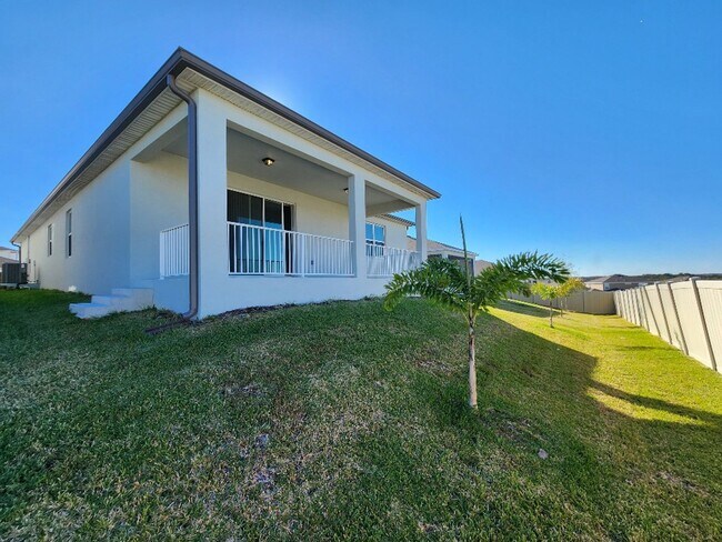 Building Photo - Gorgeous 3-Bedroom, 2-Bathroom Home in Cle...