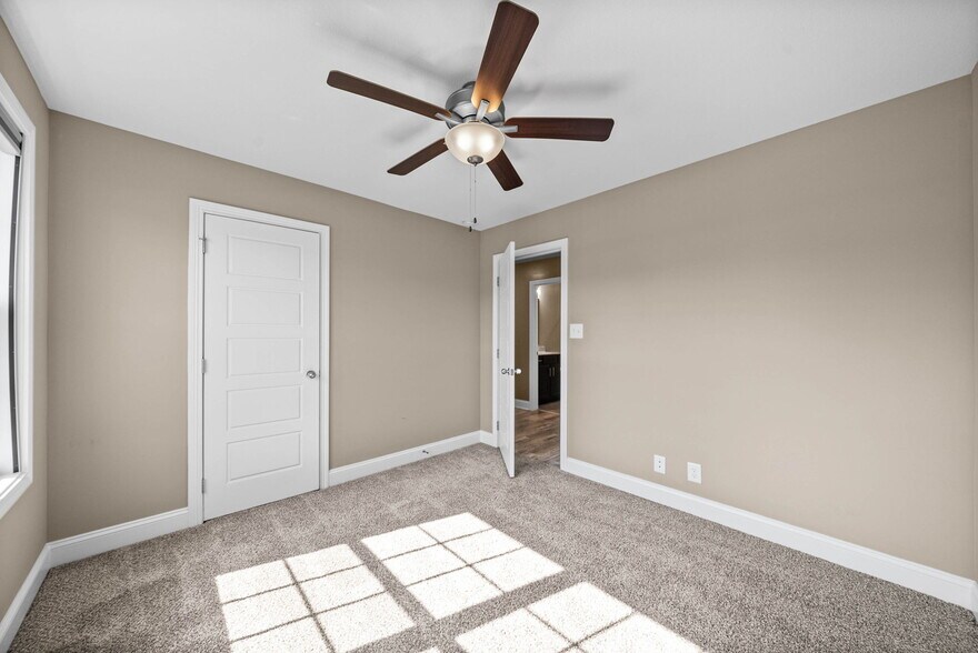 Building Photo - 1057 Dublin Dr