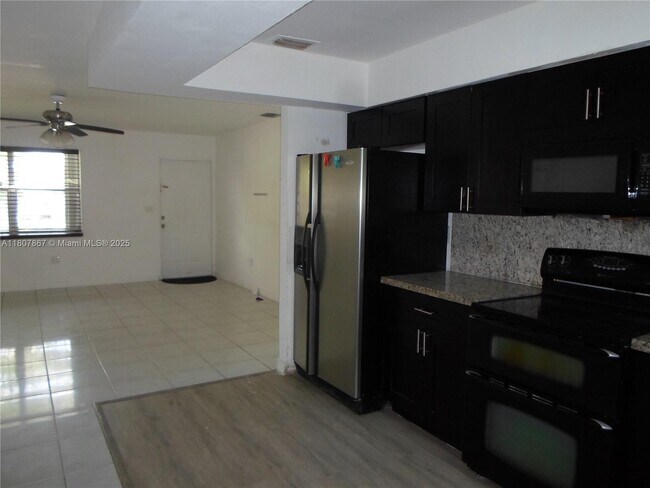 Building Photo - 60 NE 184th Terrace