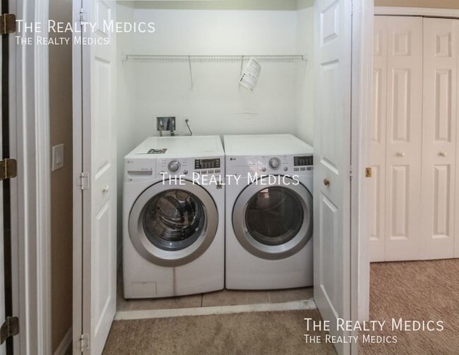 Building Photo - 5154 Fiorella Ln