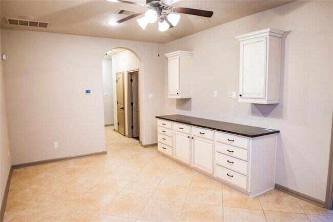 Building Photo - 211 Cheswood Forest Pl