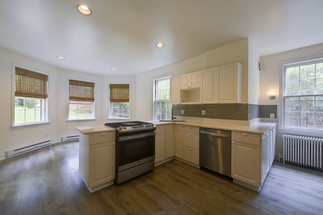 Building Photo - Charming & Spacious Colonial in N Cleveland Park w/Park-Like Rear Garden & Detached Garage