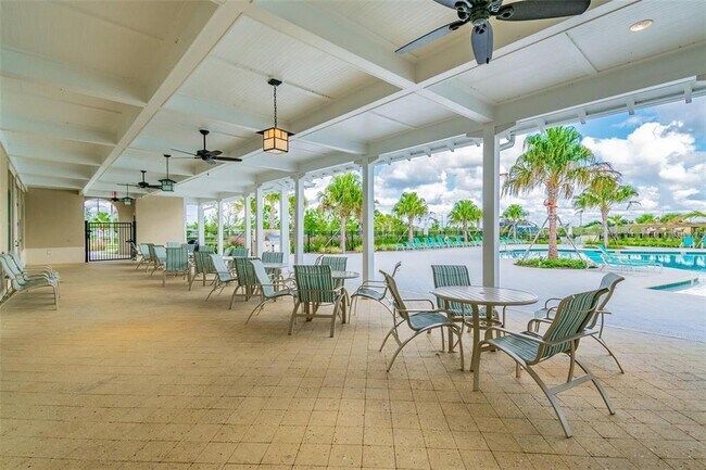 Building Photo - 11176 Leland Groves Dr