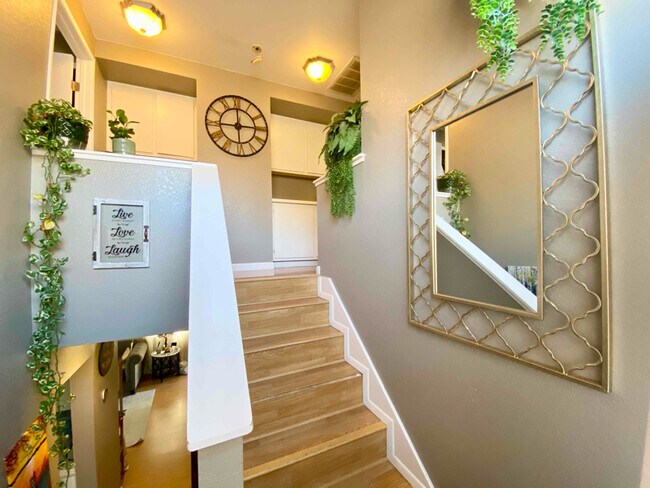 Building Photo - 2006 Haywood Dr