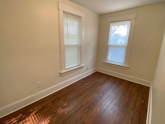 Building Photo - 82 Dana Ave