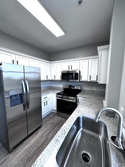 Kitchen - 101 SE Ocean Blvd