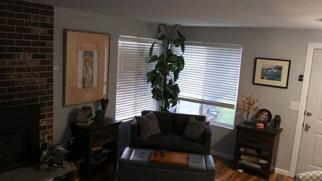 Building Photo - 3 bedroom home in Marysville!