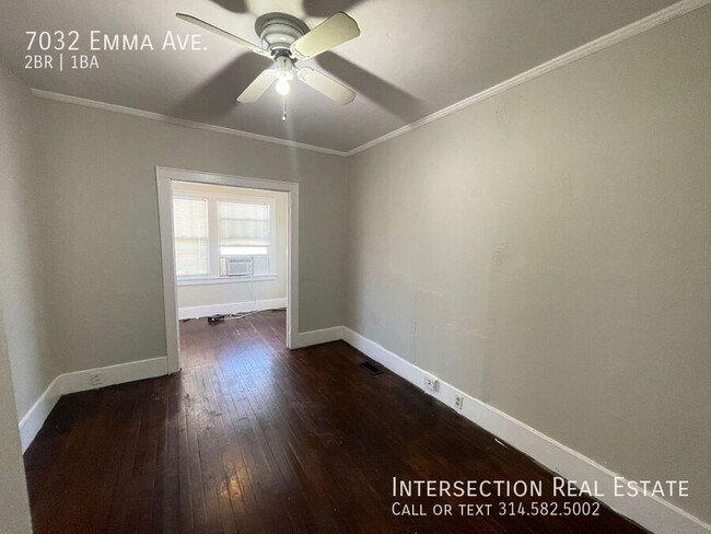 Building Photo - Spacious 2 Bed/1Bath w/Garage and Bonus Ro...