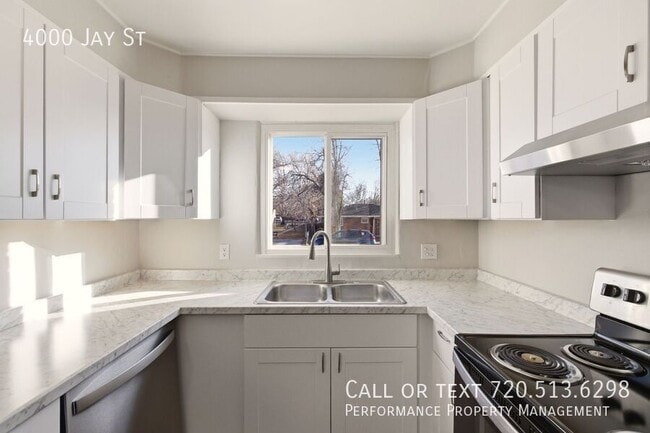 Building Photo - 4000 Jay St