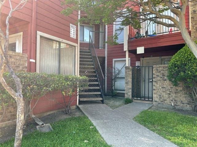Primary Photo - 9827 Walnut St