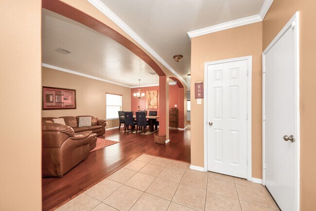Building Photo - 8614 Riverbend Canyon Ln