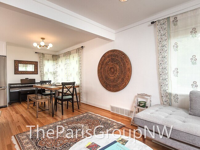 Building Photo - Renovated Magnolia Home – Open Floor Plan ...