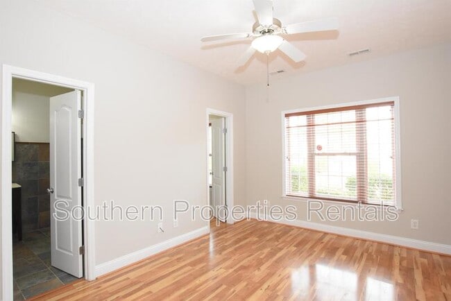 Building Photo - 109 Canyon Ct