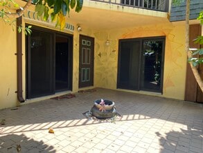 Building Photo - 3810 Saxon Dr