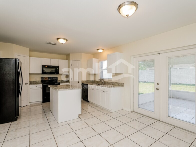 Building Photo - 12808 Lake Vista Dr