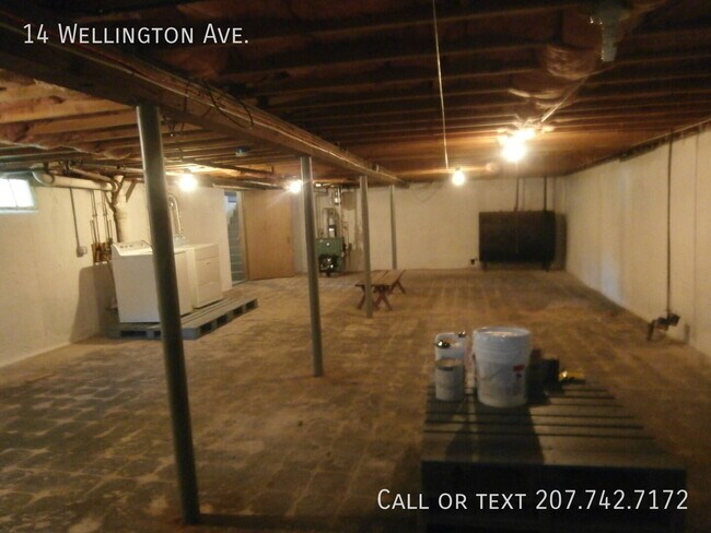 Building Photo - 14 Wellington Ave