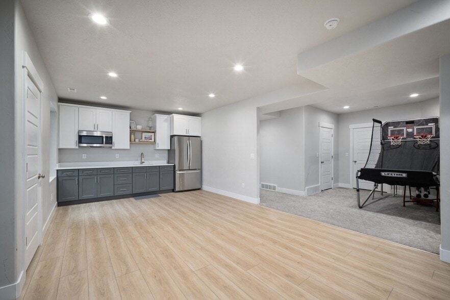 Building Photo - 707 W Ridgeline Dr