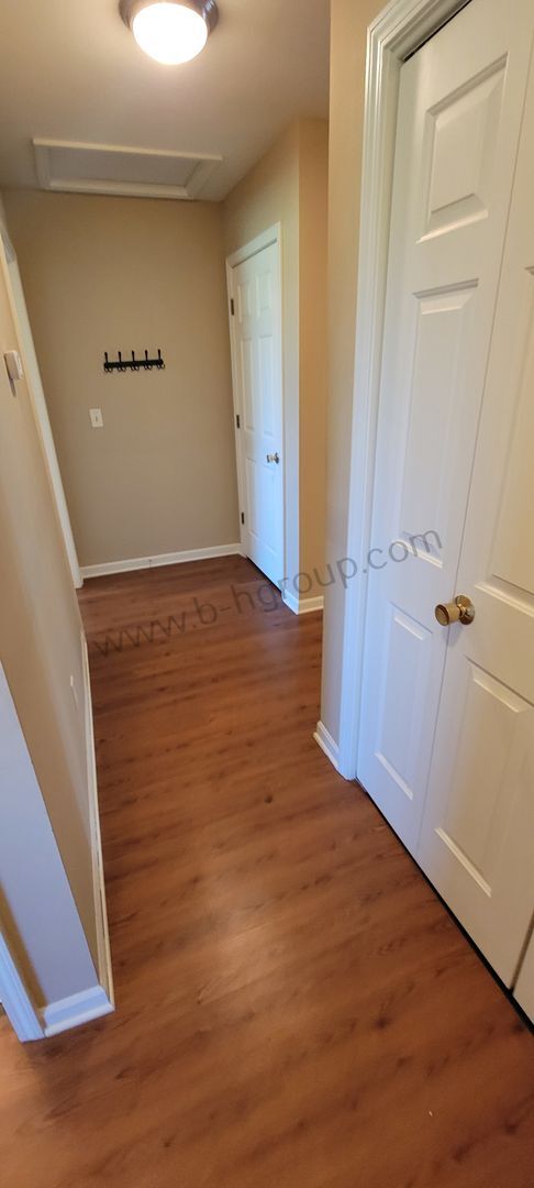 Building Photo - Sun Pointe Village Condo