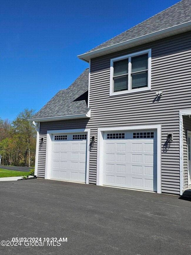 Building Photo - 51 Devitt Rd