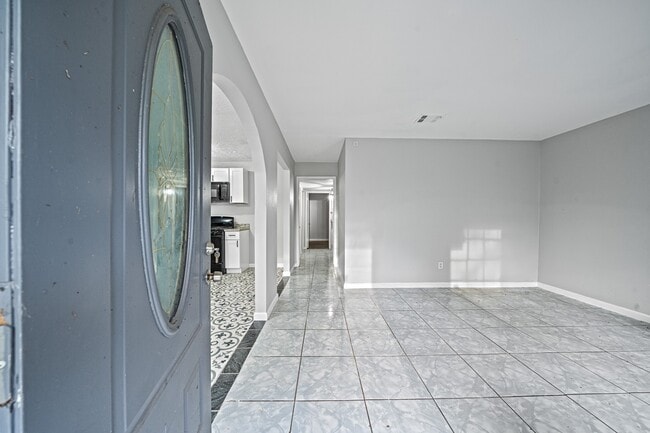 Building Photo - 8834 Brackley Ln