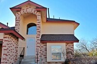 Building Photo - Beautiful Move-in Ready Home