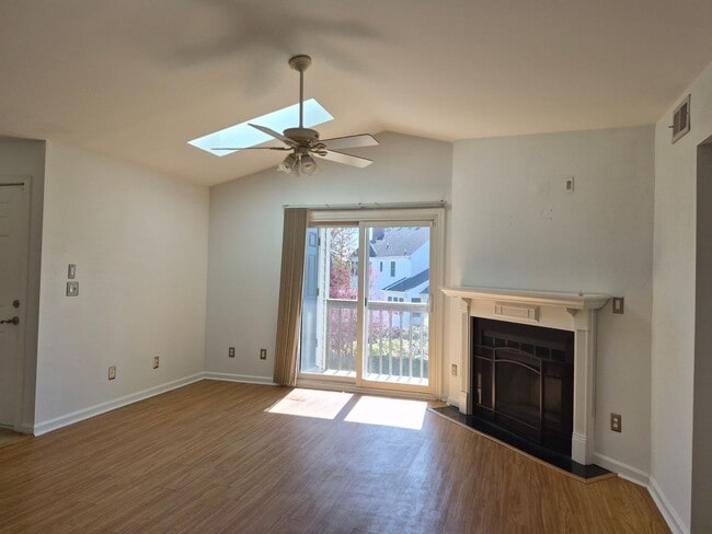 Building Photo - Greenbrier