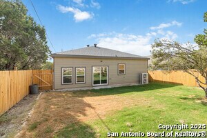Building Photo - 567 Hummingbird Hill